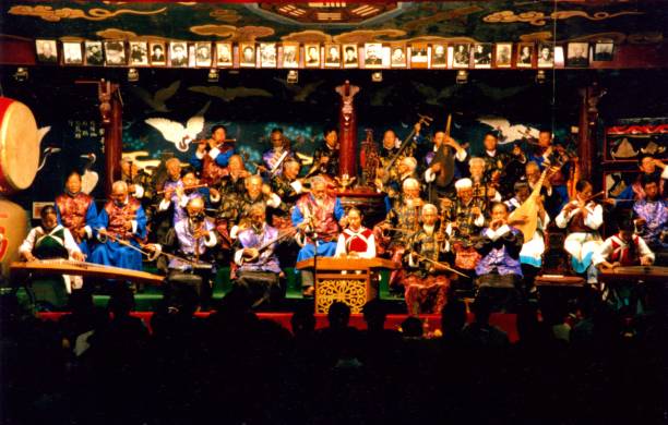 新浜レオンの国籍は日本だった！歌手の父親や母親など家族構成も調査！