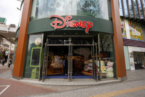 雛形あきこの子供の年齢は？卒業した娘の大学名は公表されてる？