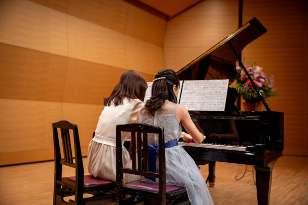 白川智子の写真館中身と奥谷謙一の関係とは？百条委員会で県民に明らかにすべき？